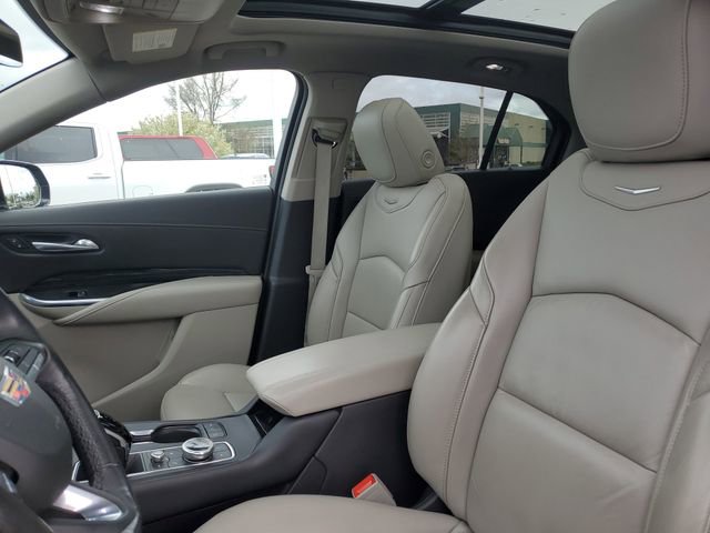 Used 2021 Cadillac XT4 Premium Luxury w/ Driver Assist Package AWD/4WD image 5