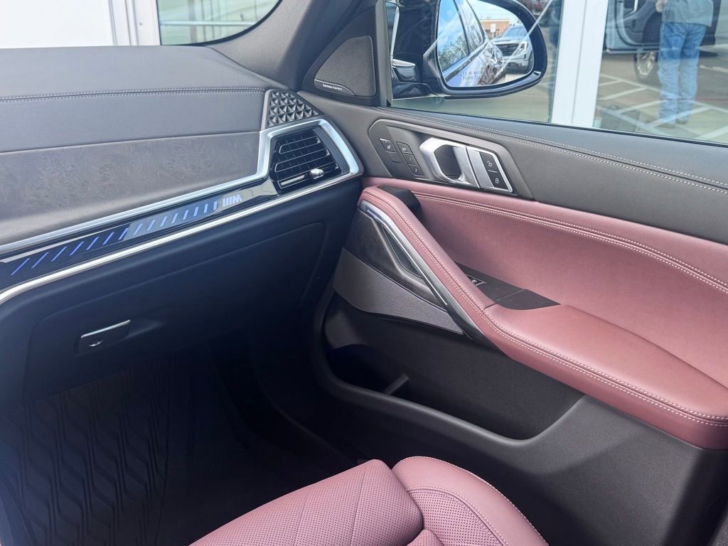 Used 2025 BMW X6 M60i w/ Parking Assistance Package image 20