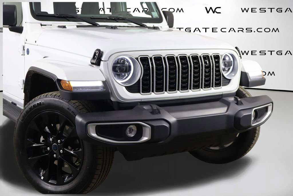Used 2025 Jeep Wrangler Unlimited Sahara AWD/4WD image 51