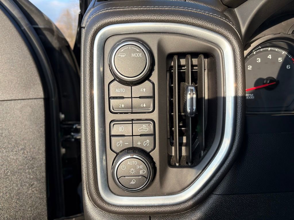 Used 2022 Chevrolet Silverado 2500 LTZ w/ LTZ Convenience Package image 23