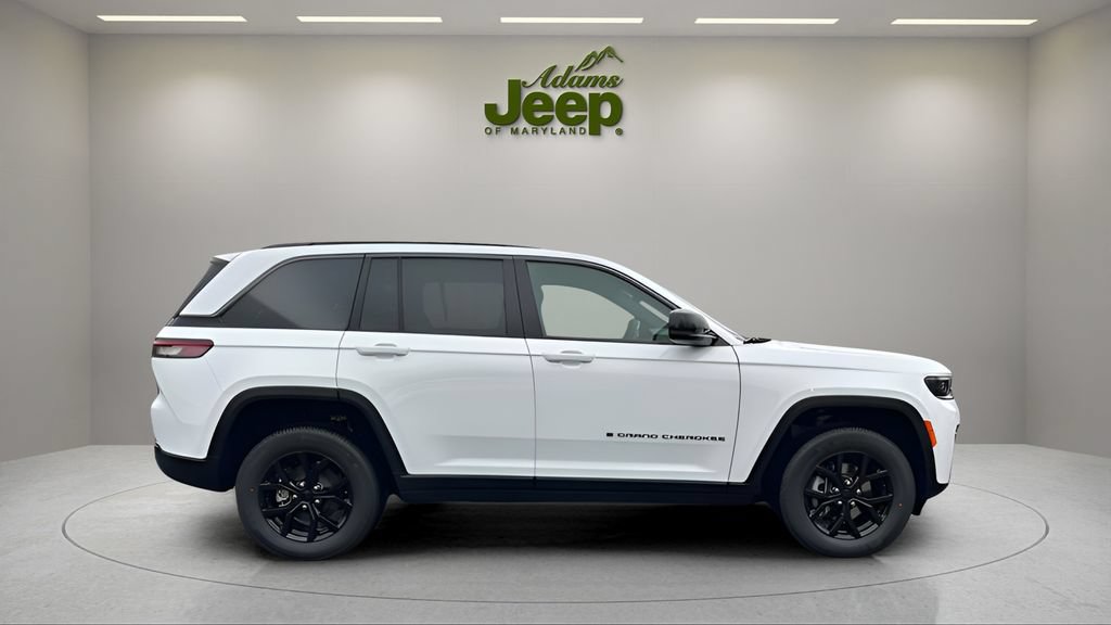 New 2026 Jeep Grand Cherokee Altitude AWD/4WD image 10