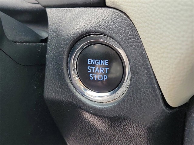 Used 2022 Toyota RAV4 XLE w/ Convenience Package image 26