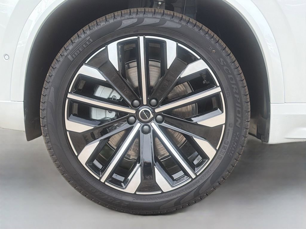 New 2026 Volvo XC90 B6 Ultra w/ Protection Package image 33