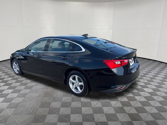 Used 2017 Chevrolet Malibu LS FWD image 3