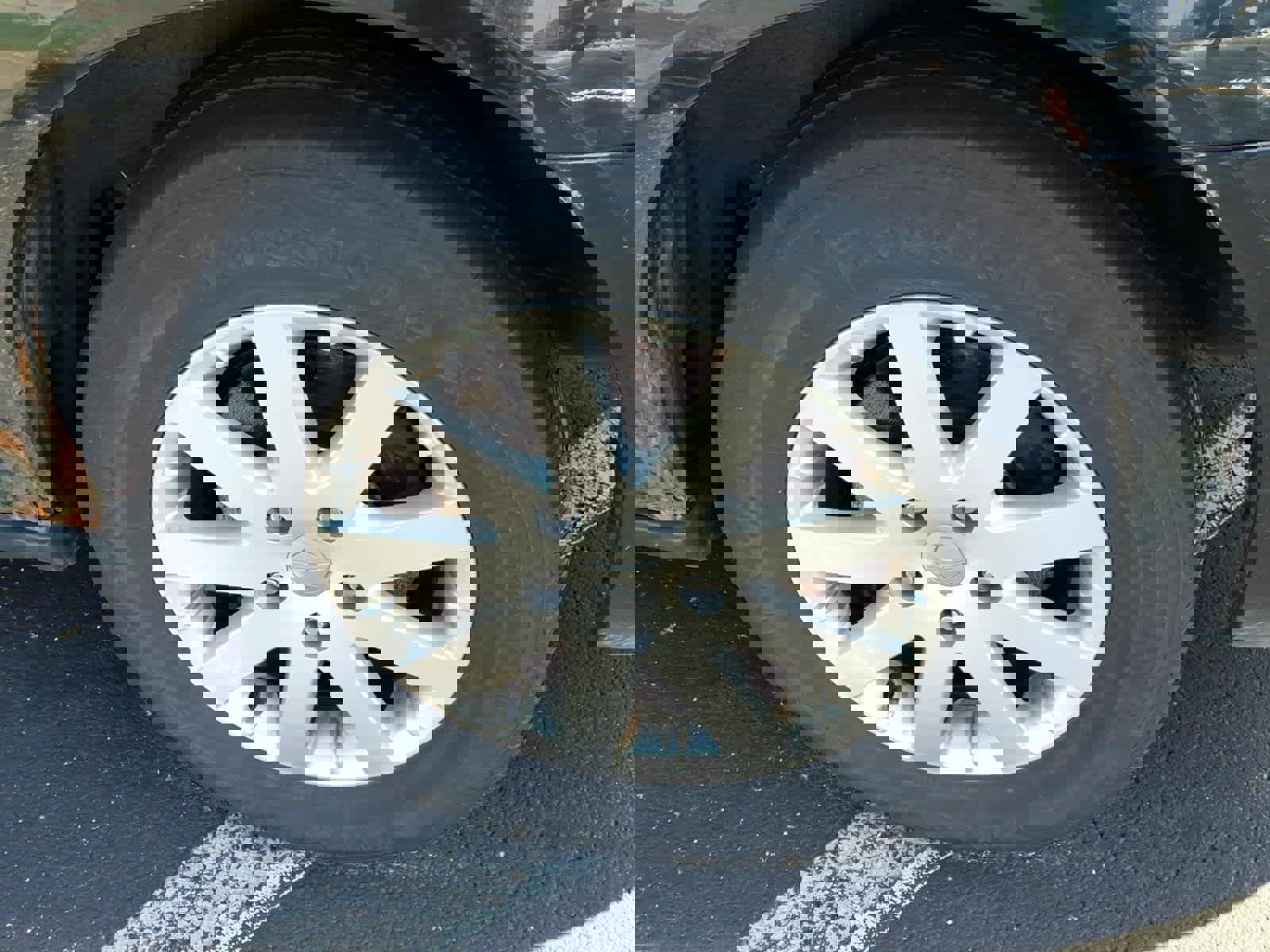 Used 2012 Chrysler Town & Country Touring-L w/ Entertainment Group #2 image 8