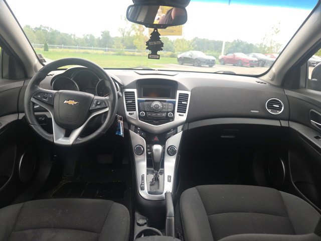 Used 2011 Chevrolet Cruze LT FWD image 15