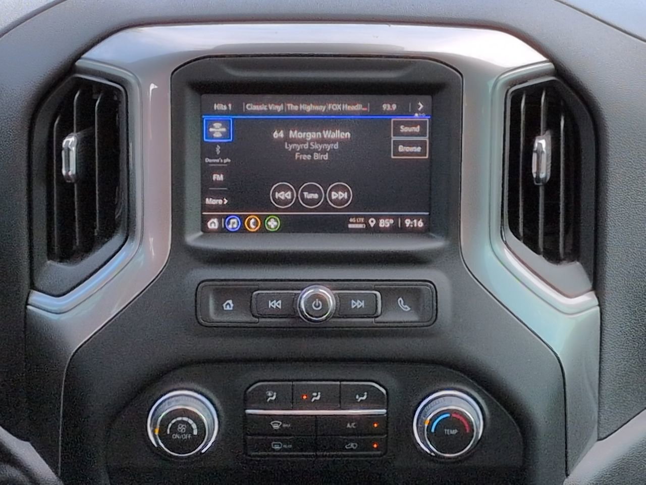 Used 2024 Chevrolet Silverado 1500 Custom Trail Boss w/ LPO, Dark Essentials Package AWD/4WD image 17