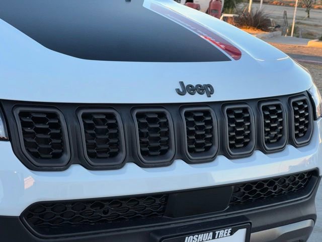 New 2026 Jeep Compass Trailhawk image 5