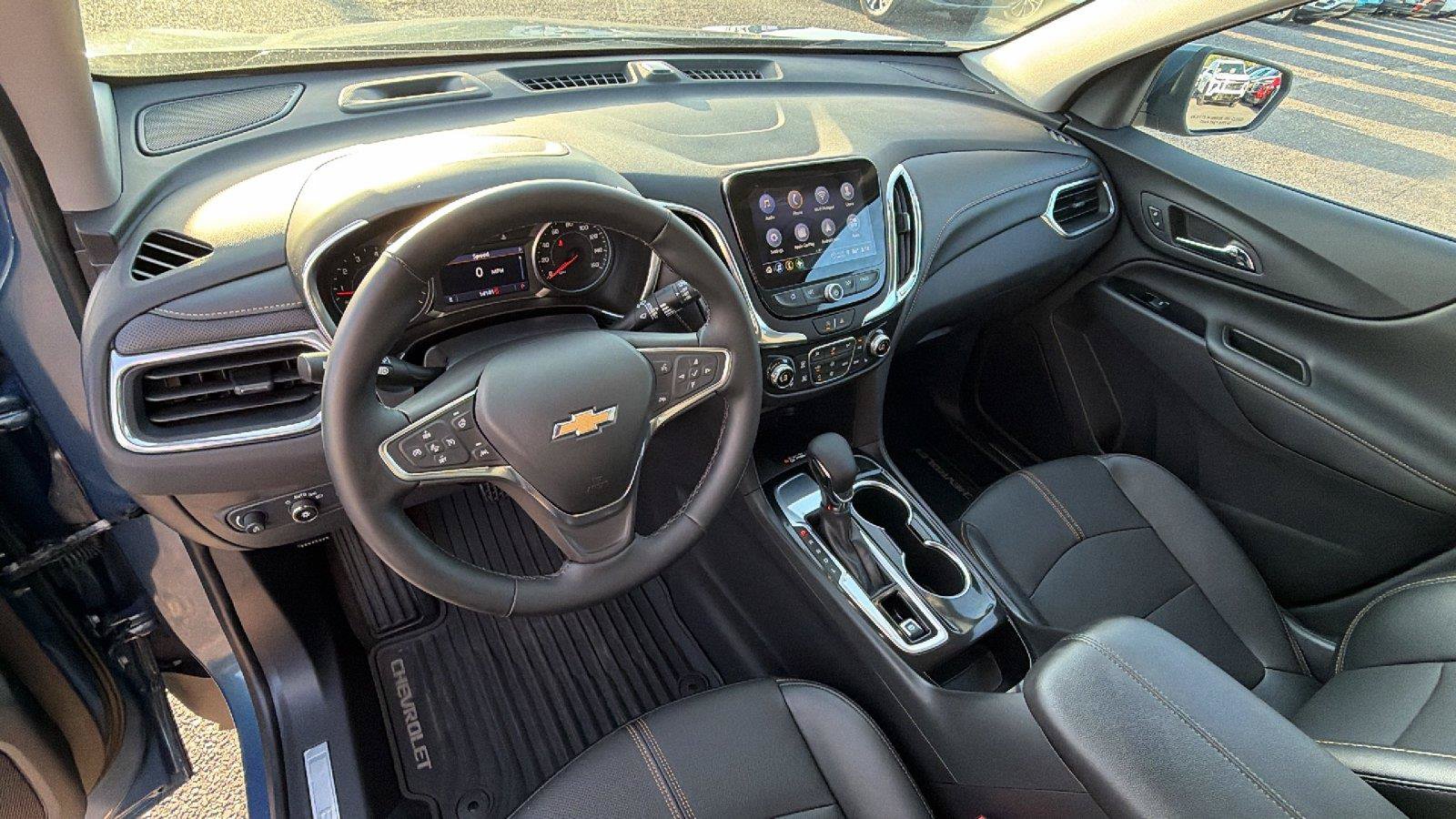 Used 2024 Chevrolet Equinox Premier w/ LPO, Floor Liner Package FWD image 3