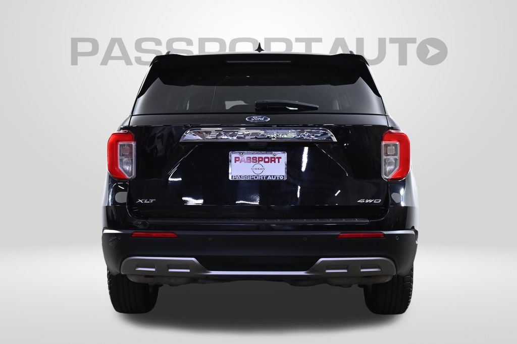 Used 2023 Ford Explorer XLT w/ Equipment Group 202A AWD/4WD image 6