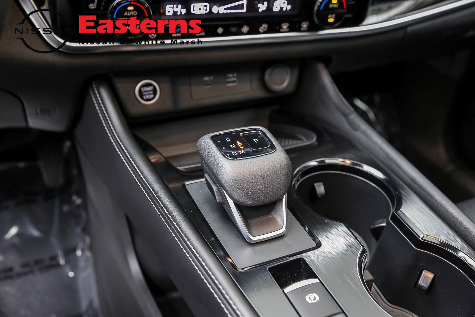 Used 2023 Nissan Rogue SL w/ SL Premium Package image 13