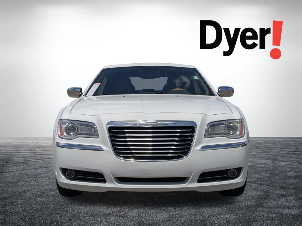 Used 2014 Chrysler 300 C RWD image 11
