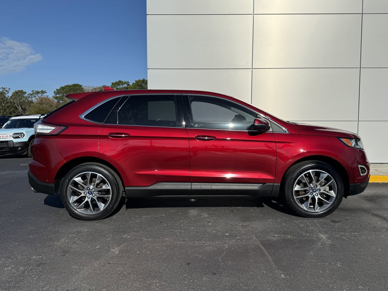 Used 2017 Ford Edge Titanium w/ Equipment Group 302A image 3