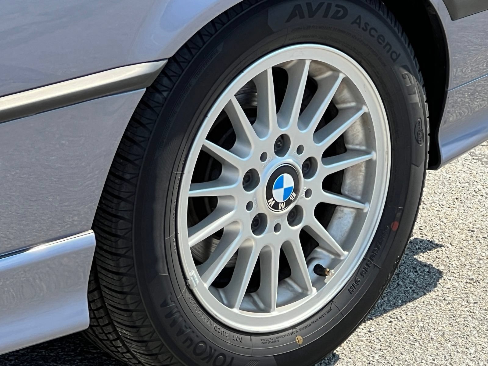 Used 1996 BMW 328i Convertible RWD image 17