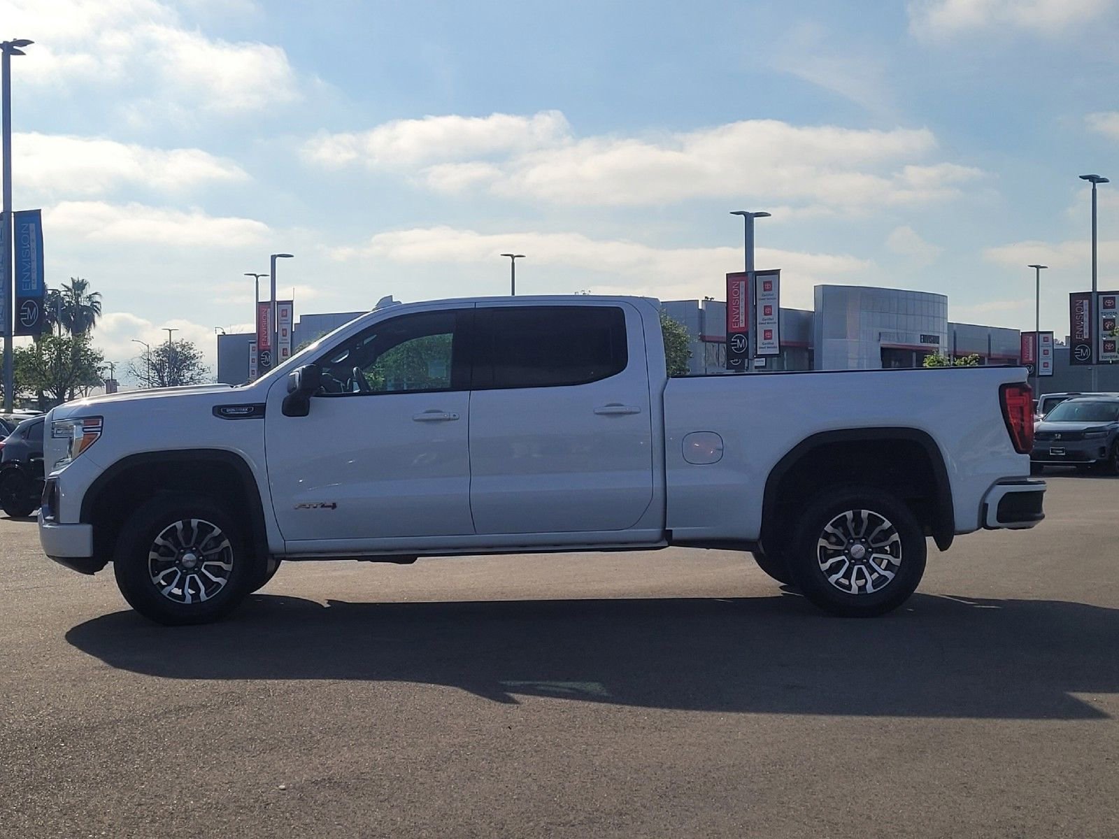 Used 2021 GMC Sierra 1500 AT4 w/ AT4 Preferred Package image 4