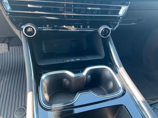 New 2026 Chevrolet Traverse LT image 16