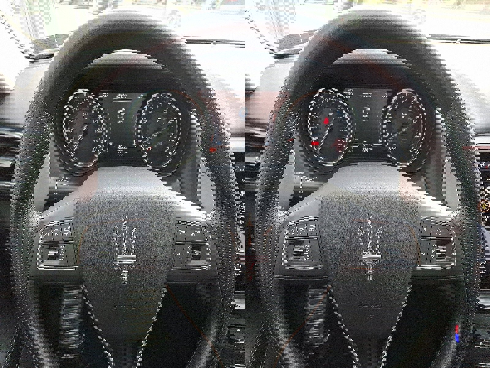 Used 2021 Maserati Ghibli Trofeo image 21