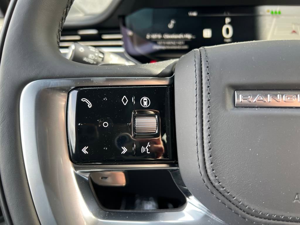 New 2025 Land Rover Range Rover SE image 20
