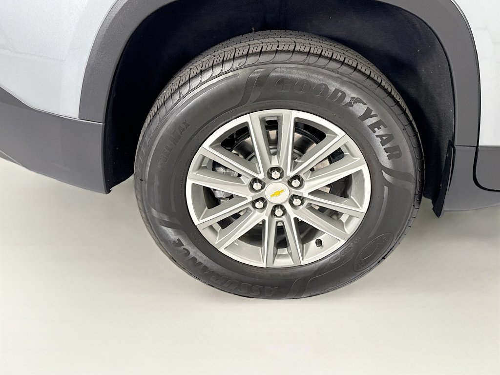 Used 2023 Chevrolet Traverse LT FWD image 31