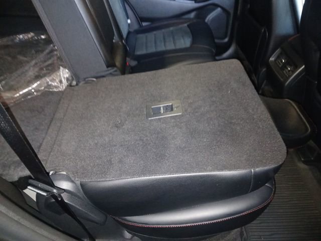 Certified 2024 Ford Edge ST-Line image 45