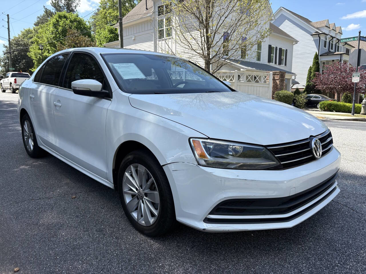 Used 2015 Volkswagen Jetta SE FWD image 2