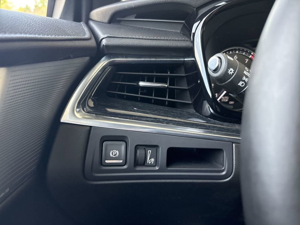 Certified 2025 Cadillac XT5 Premium Luxury image 18