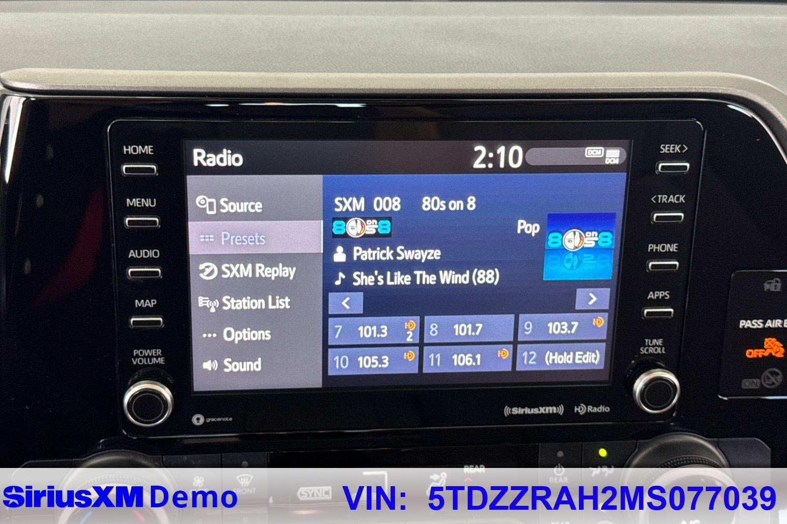 Used 2021 Toyota Highlander LE FWD image 36