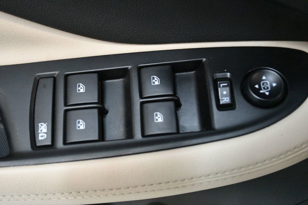 Used 2019 Buick Envision Premium w/ Driver Confidence Package image 61