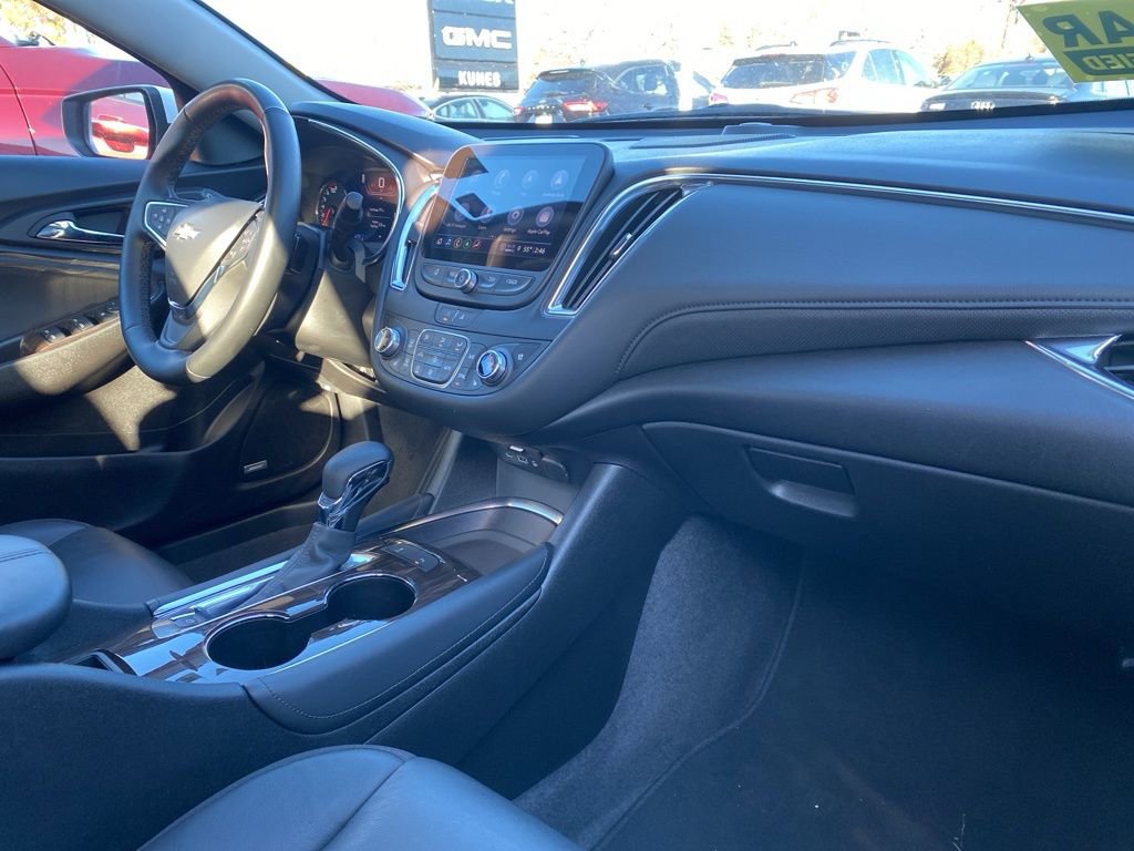 Used 2024 Chevrolet Malibu LT image 32