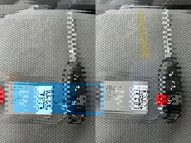 Used 2017 Toyota Corolla L image 18