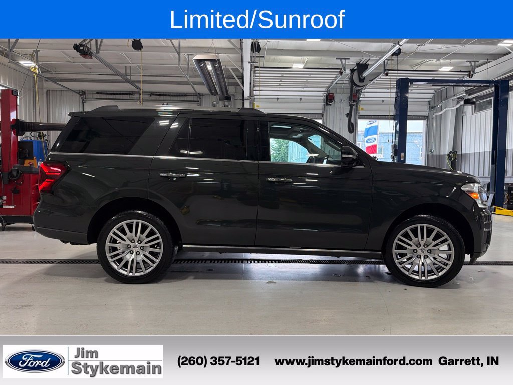 Used 2023 Ford Expedition Limited AWD/4WD image 10