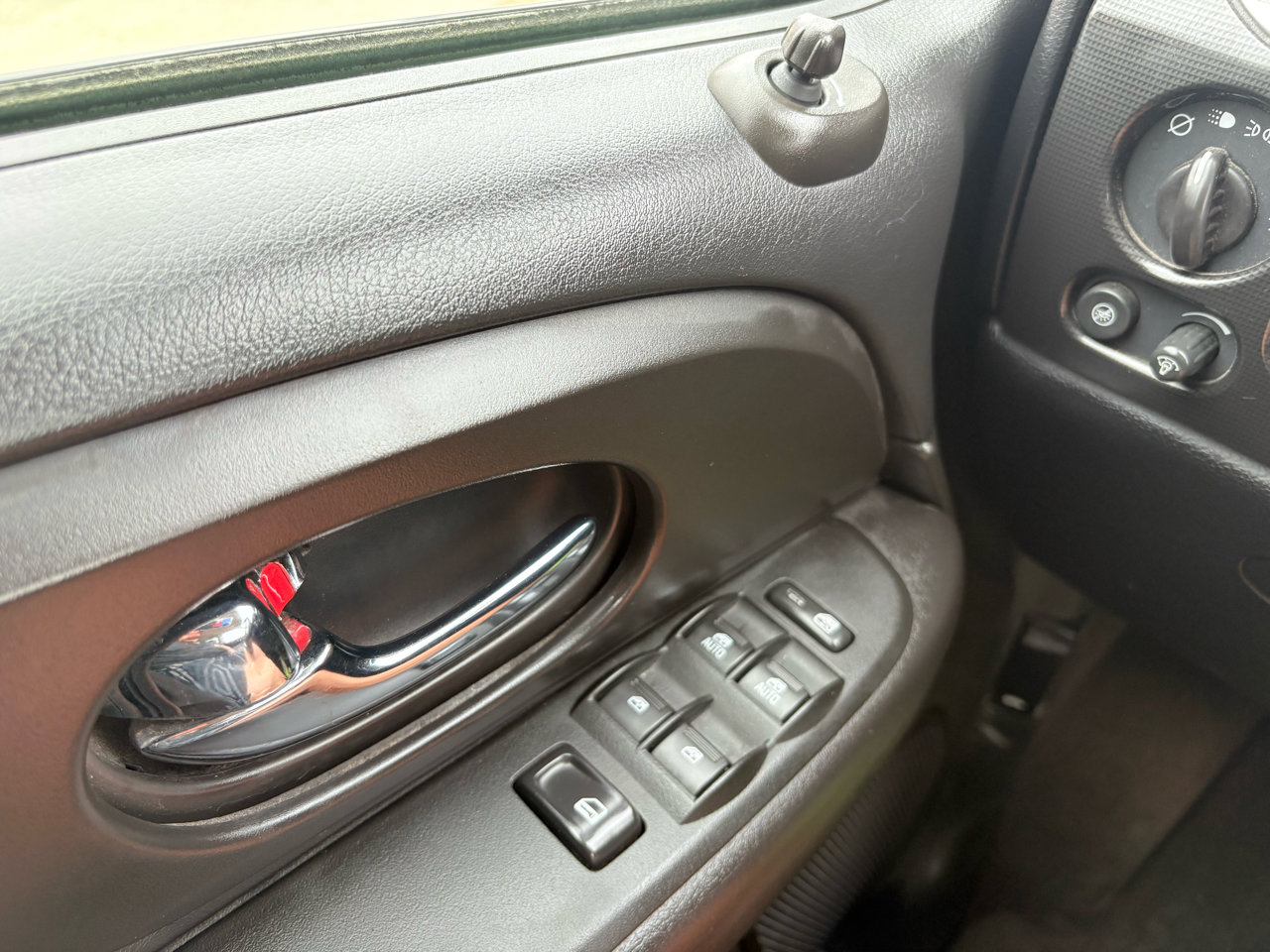 Used 2007 GMC Envoy SLE image 49