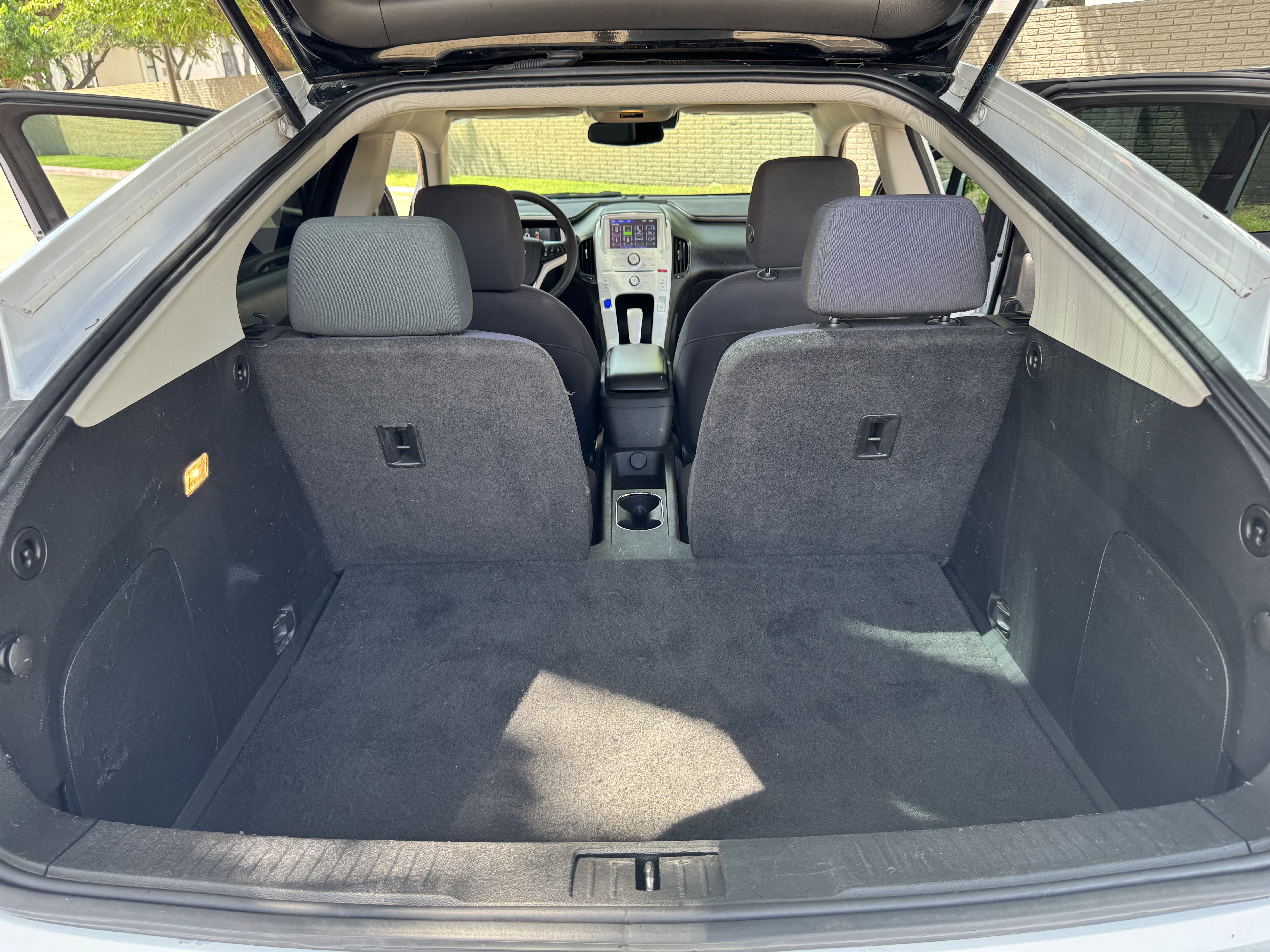 Used 2012 Chevrolet Volt FWD image 22