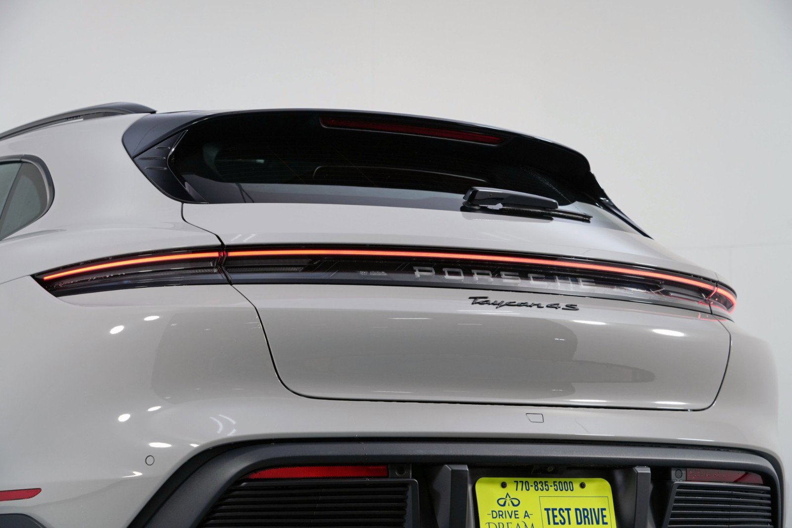 Used 2025 Porsche Taycan 4S w/ Premium Package image 63