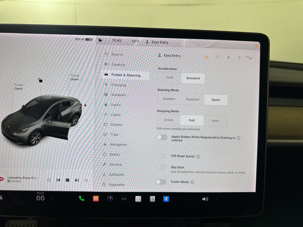 Used 2022 Tesla Model Y Long Range AWD/4WD image 28