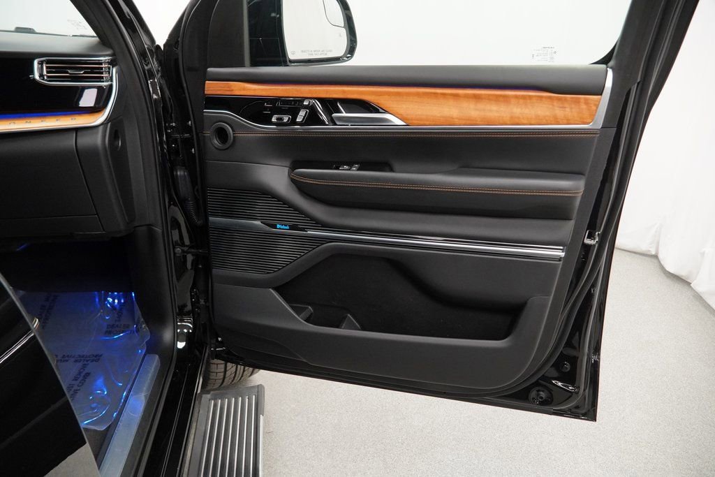 Certified 2024 Jeep Grand Wagoneer Series III w/ Rear Seat Video Group 1 image 52