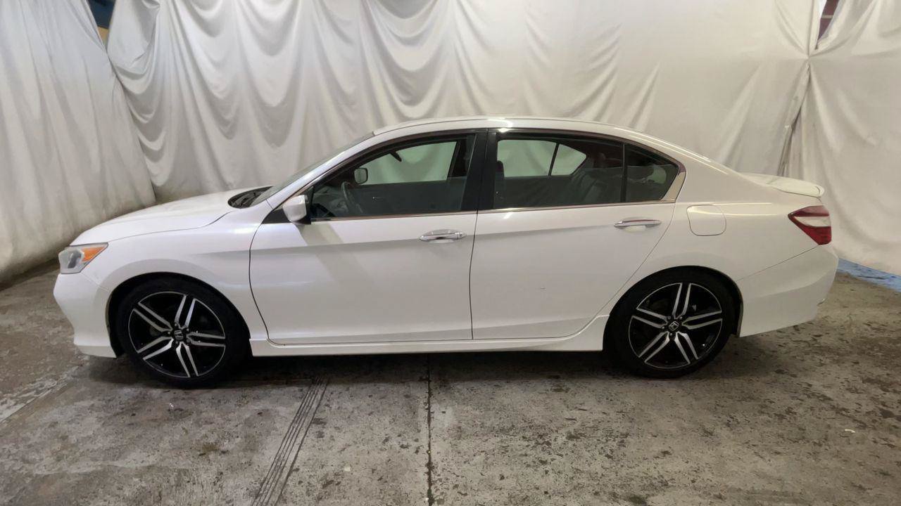 Used 2017 Honda Accord Sport Special Edition image 5