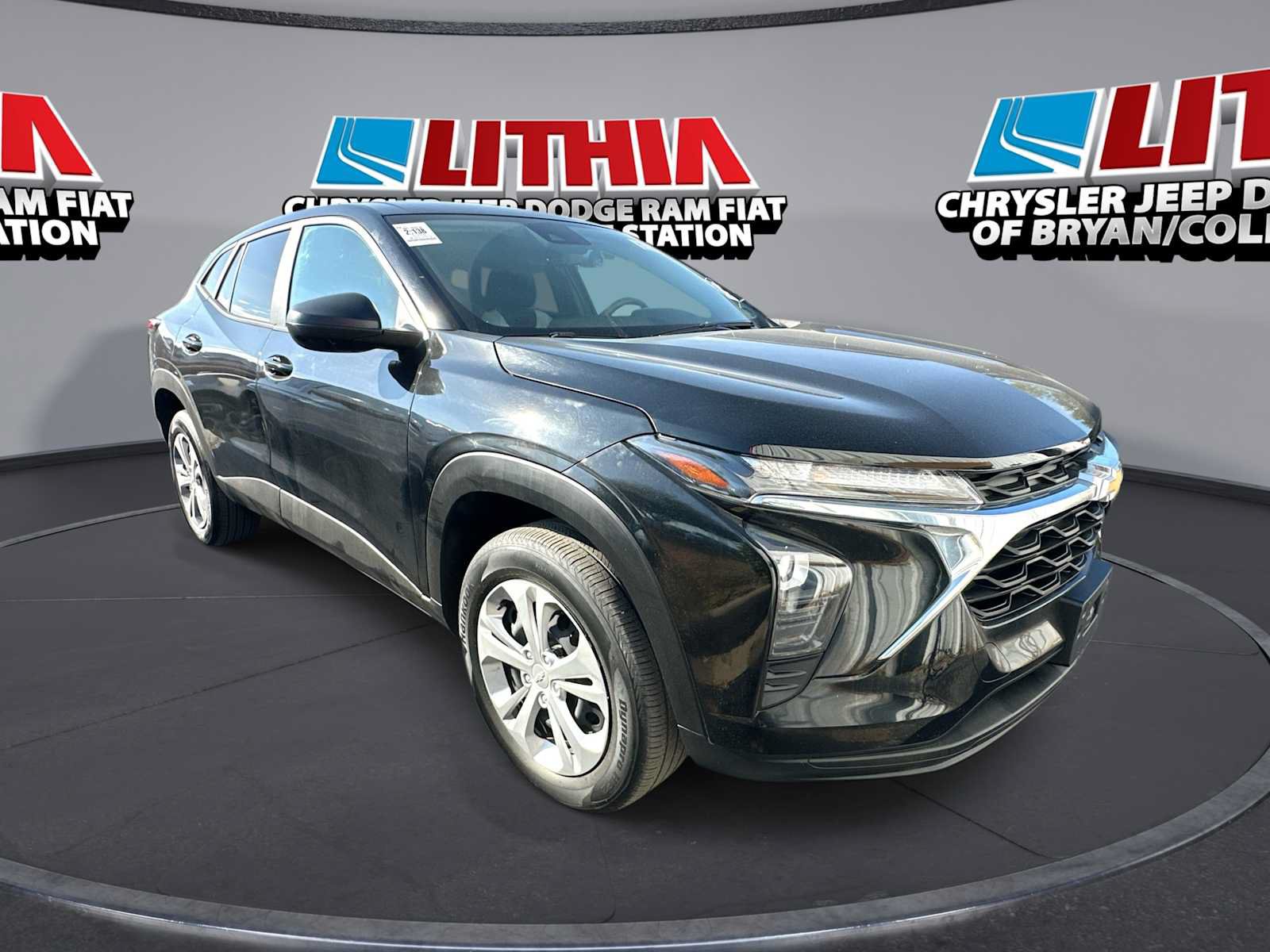 Used 2024 Chevrolet Trax LS w/ Driver Confidence Package FWD video 1