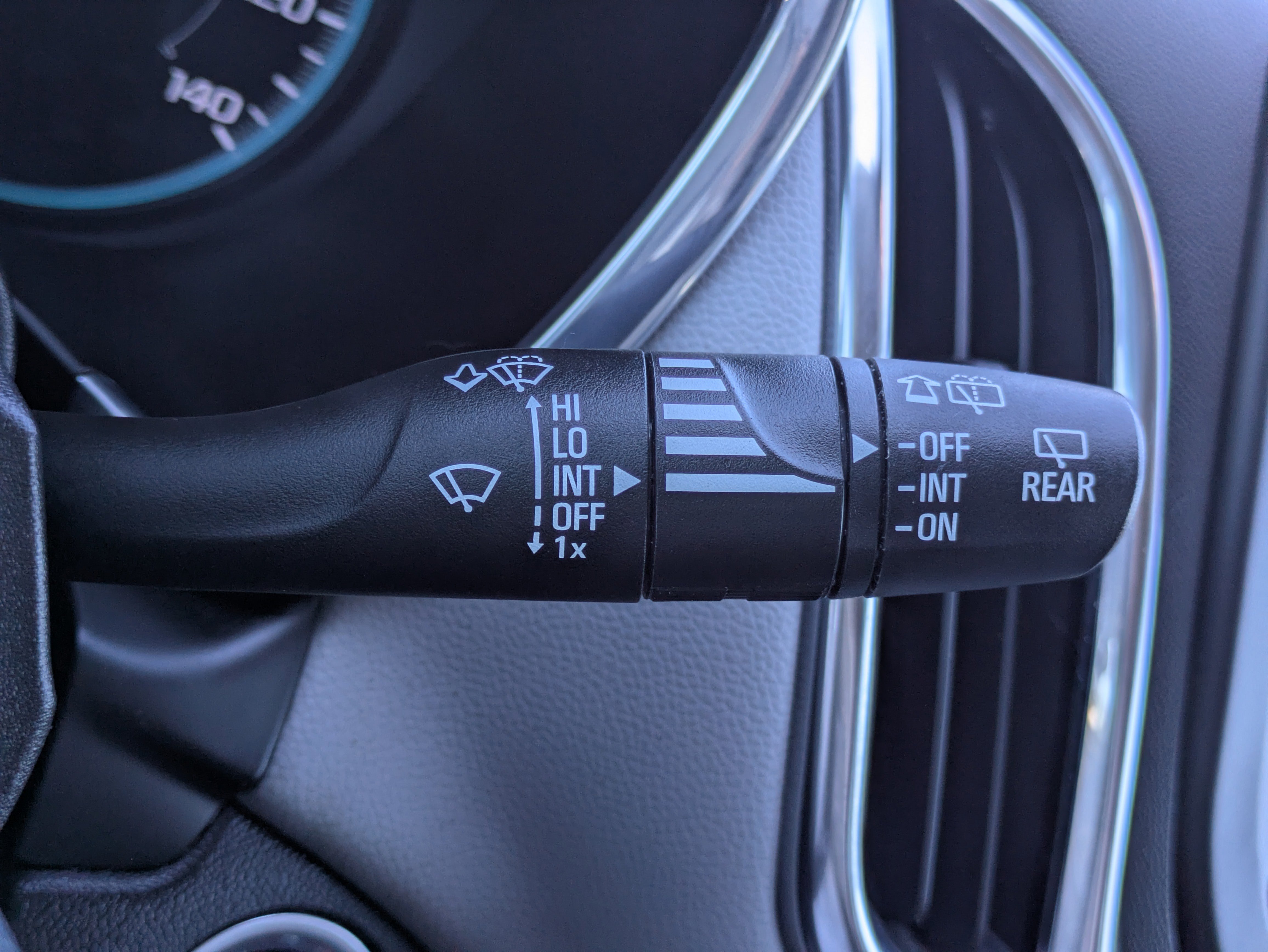 Used 2023 Chevrolet Equinox LS image 18