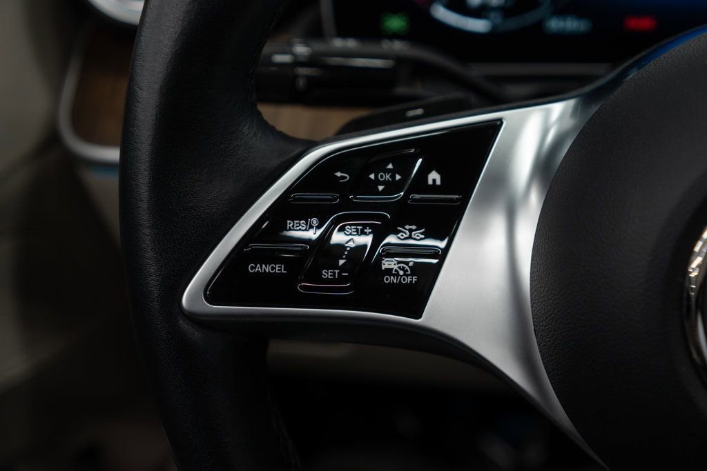 Used 2023 Mercedes-Benz C 300 C 300 4MATIC Sedan w/ Pinnacle Trim Package image 19