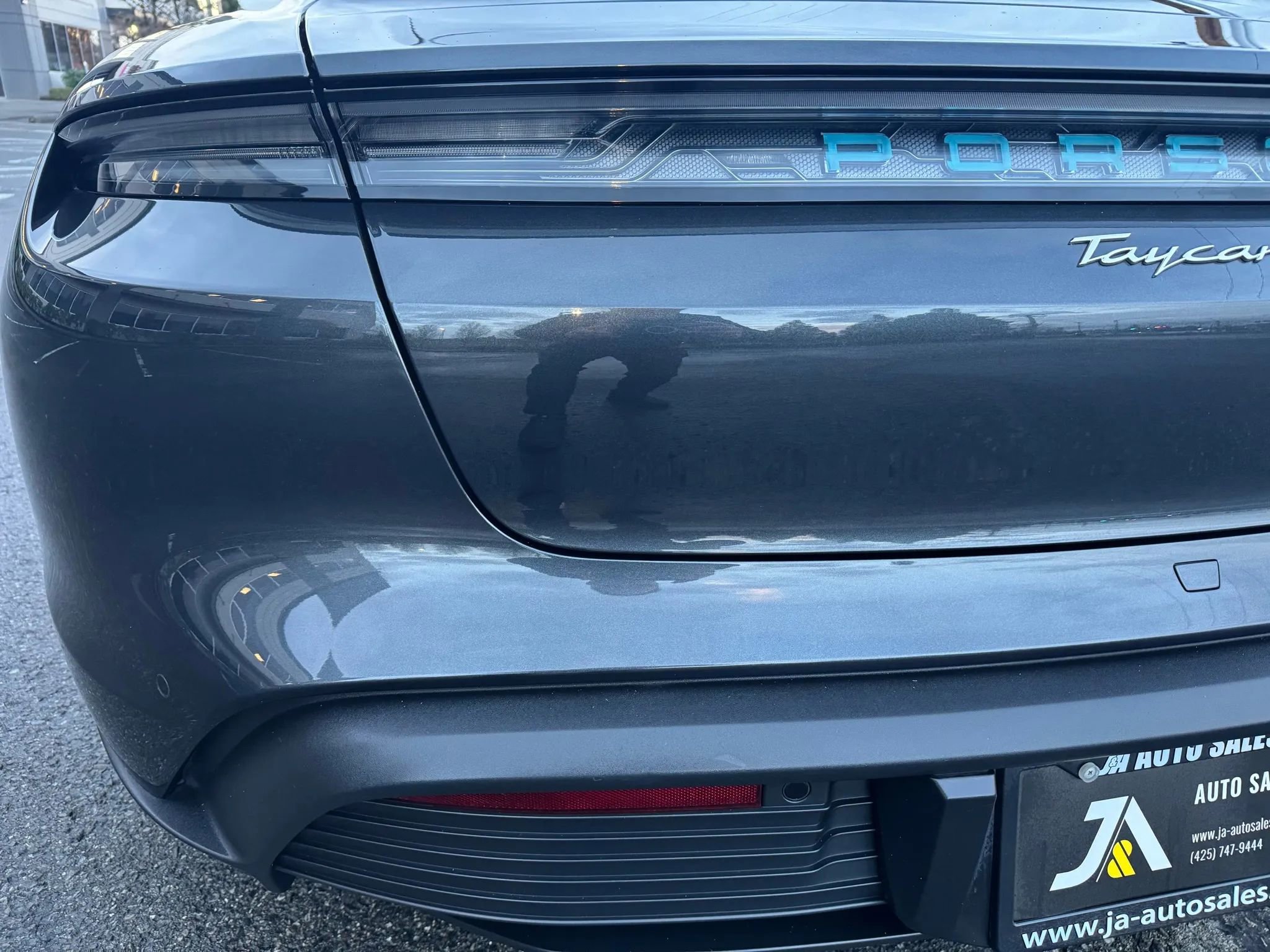 Used 2022 Porsche Taycan 4S image 15