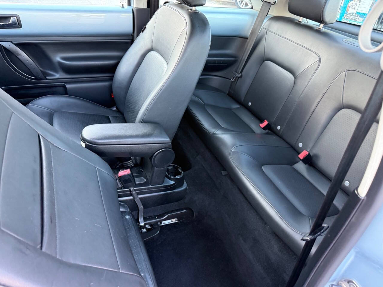 Used 2010 Volkswagen Beetle Coupe FWD image 20