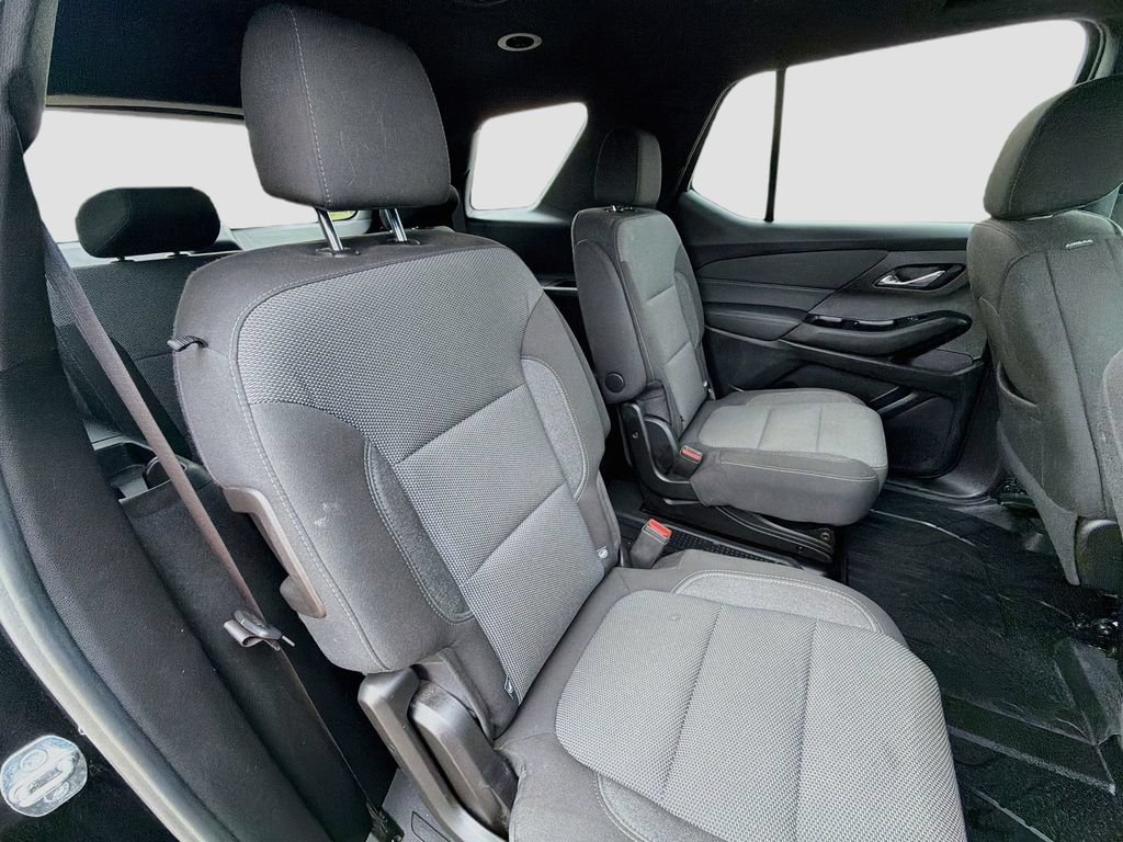 Used 2023 Chevrolet Traverse LT w/ Midnight/Sport Edition AWD/4WD image 29
