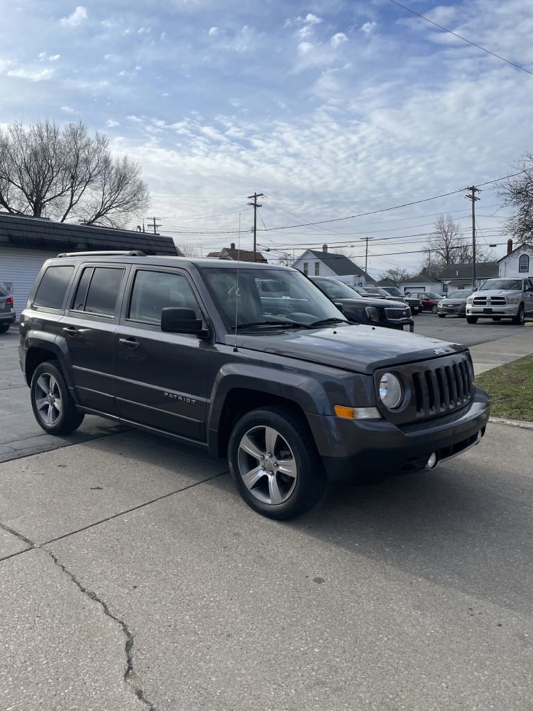 Used 2016 Jeep Patriot High Altitude image 2