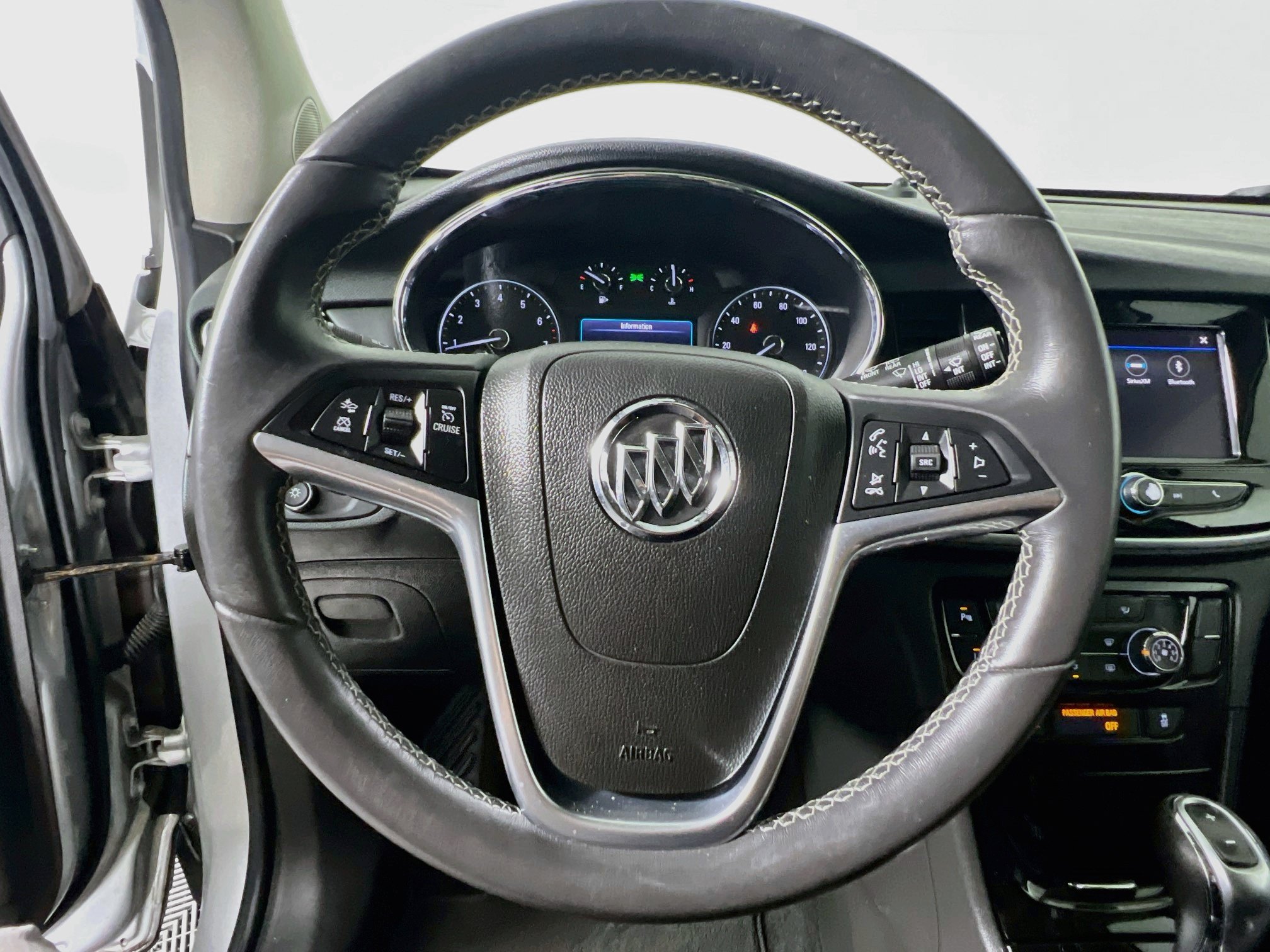 Used 2021 Buick Encore Preferred w/ Safety Package II AWD/4WD image 17