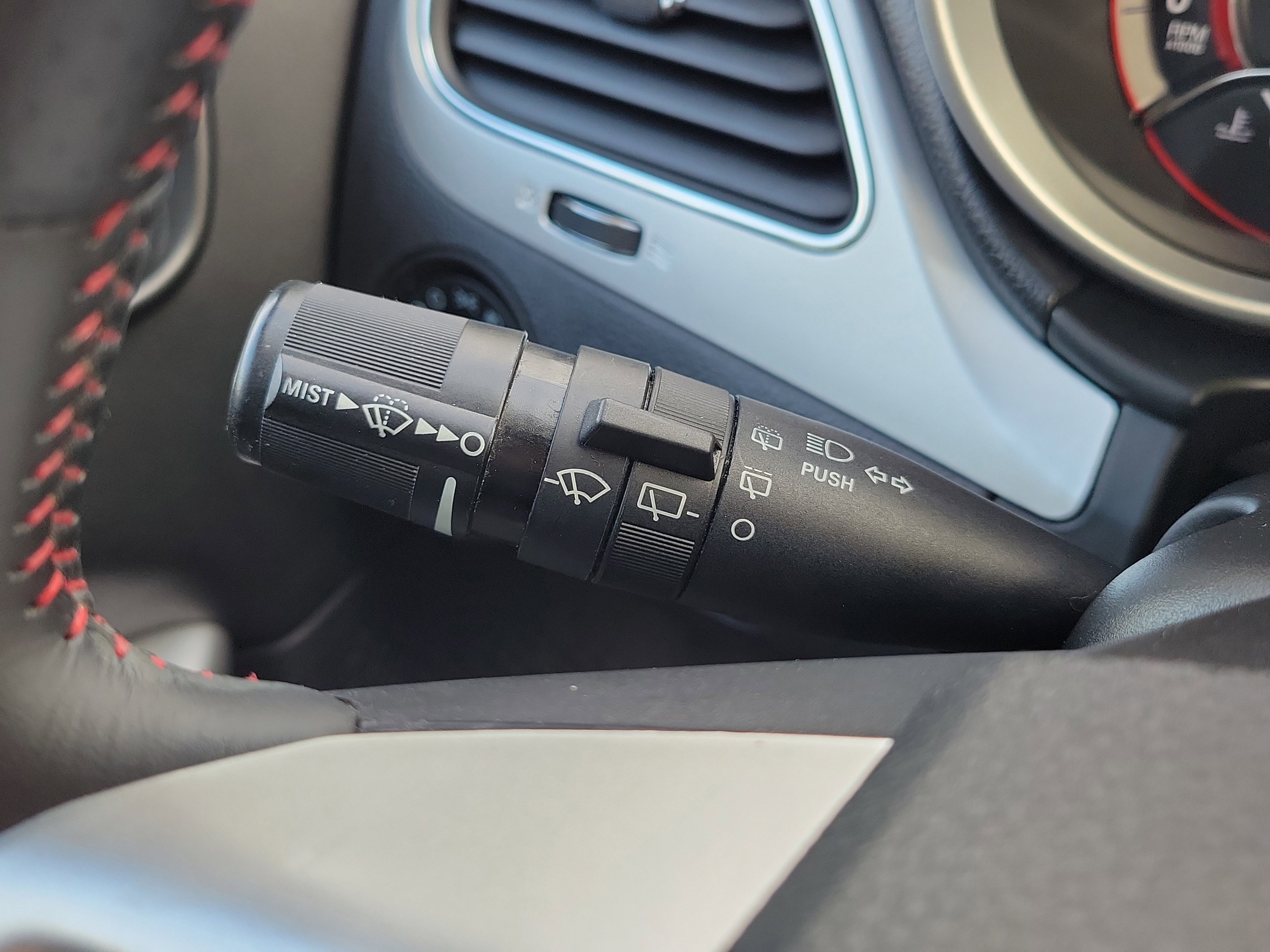 Used 2018 Dodge Journey GT image 29