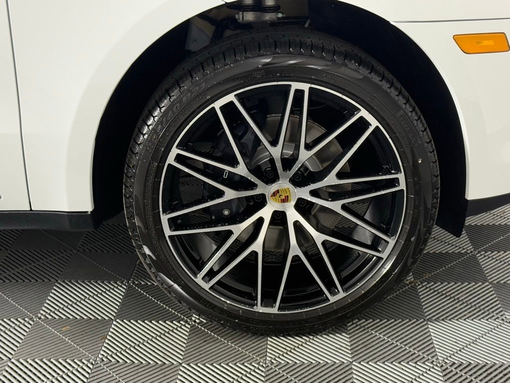 New 2026 Porsche Macan image 14