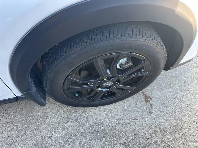 Used 2023 Nissan Kicks SR w/ SR Premium Package image 10