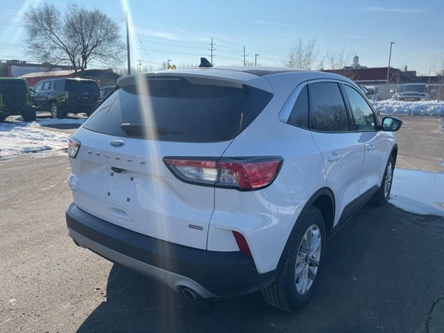Used 2022 Ford Escape SE image 5