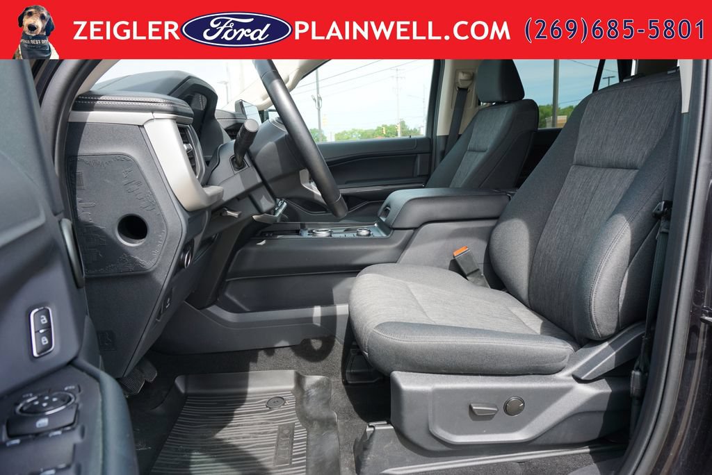 Used 2024 Ford Expedition XLT AWD/4WD image 19
